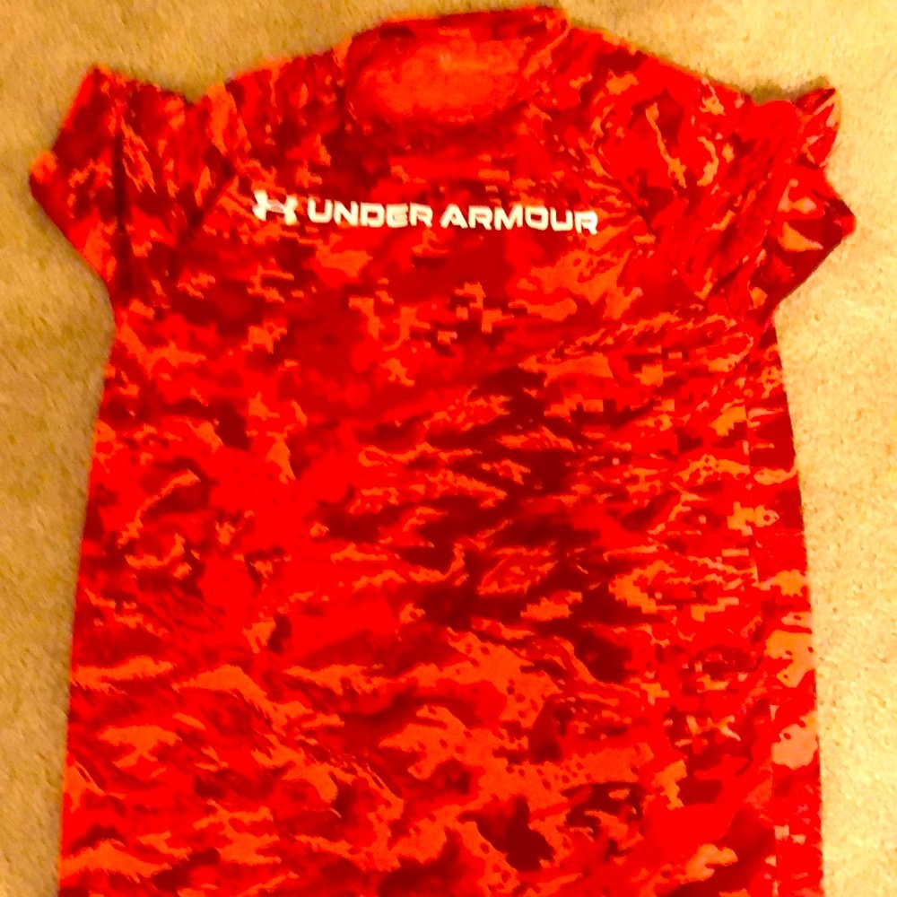 Red tee shirt camo